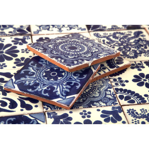 Azul luz - patchwork aus mexikanischen talavera-platten - 30 Stück