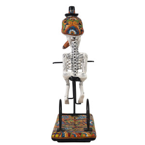 Catrin Ciclista - traditionelle Figur mit Talaver-Motiv