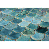 Fischschuppe - Fliesenset „Mediterranean Breeze“ aus der Serie „Water“.