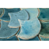 Fischschuppe - Fliesenset „Mediterranean Breeze“ aus der Serie „Water“.