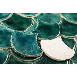 Fischschuppen - Fliesenset „Emerald Cove“ aus der Serie „Wasser“