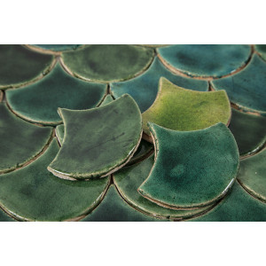 Fischschuppe - Fliesenset „Waldteich“ aus der Serie „Wasser“.