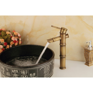 Ramona - Waschbecken Wasserhahn im Retro-Stil